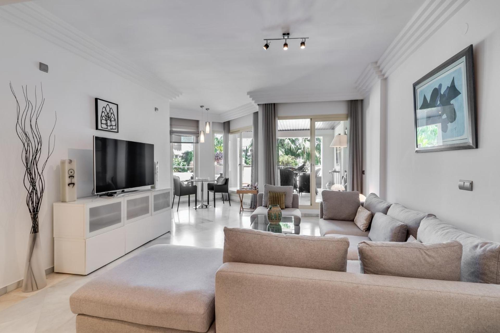 Molo Residences Boutique Apartments & Spa Марбеля Екстериор снимка