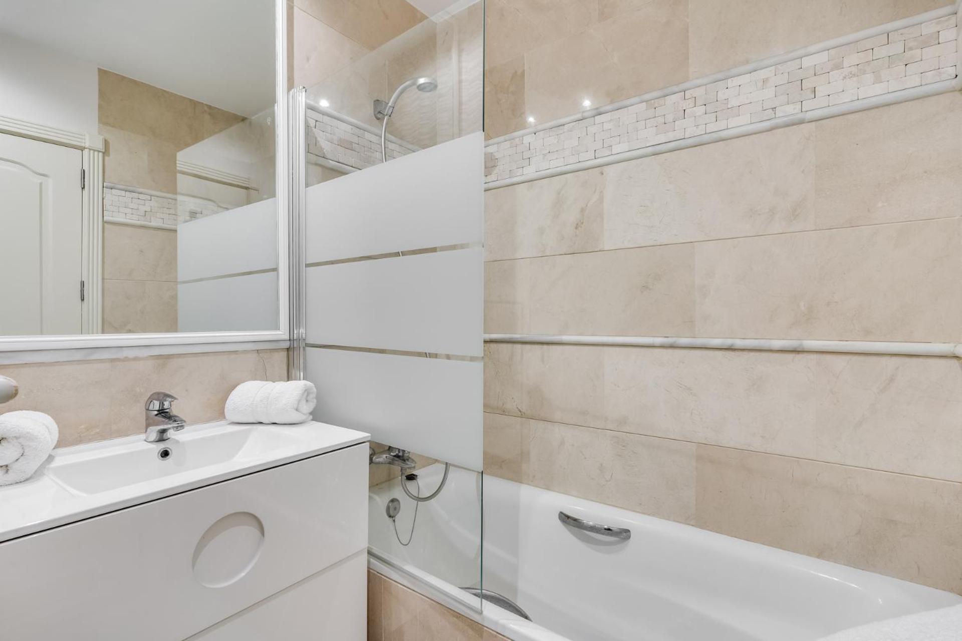 Molo Residences Boutique Apartments & Spa Марбеля Екстериор снимка