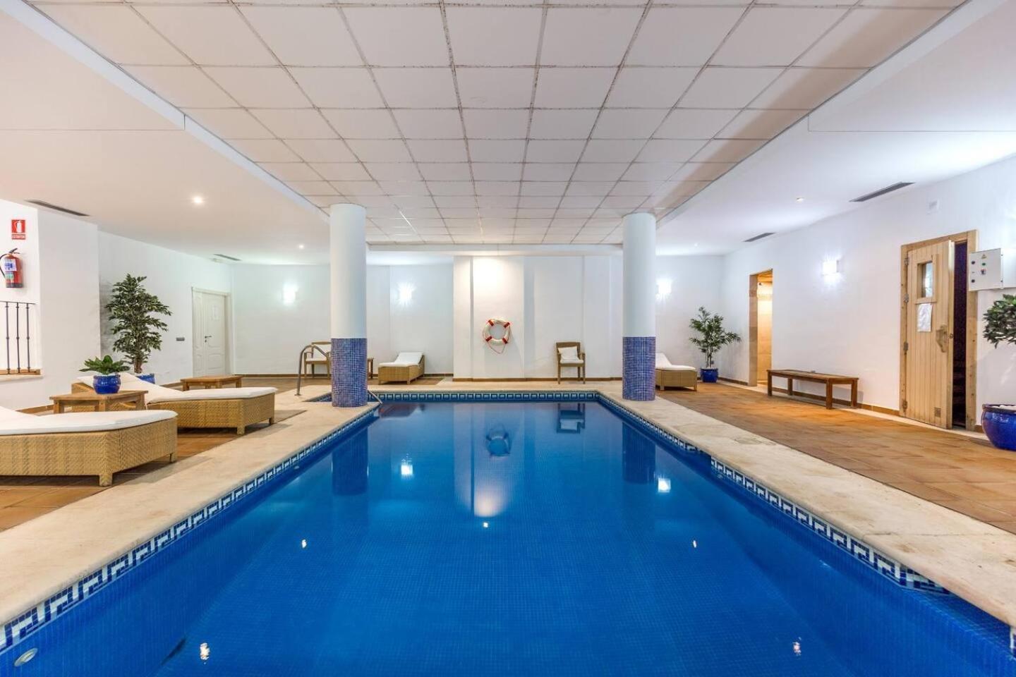 Molo Residences Boutique Apartments & Spa Марбеля Екстериор снимка