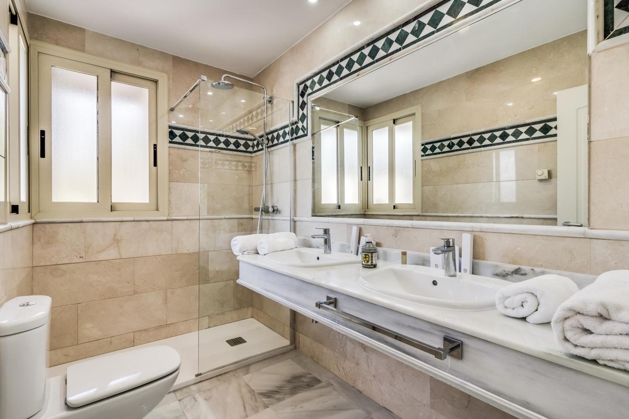 Molo Residences Boutique Apartments & Spa Марбеля Екстериор снимка