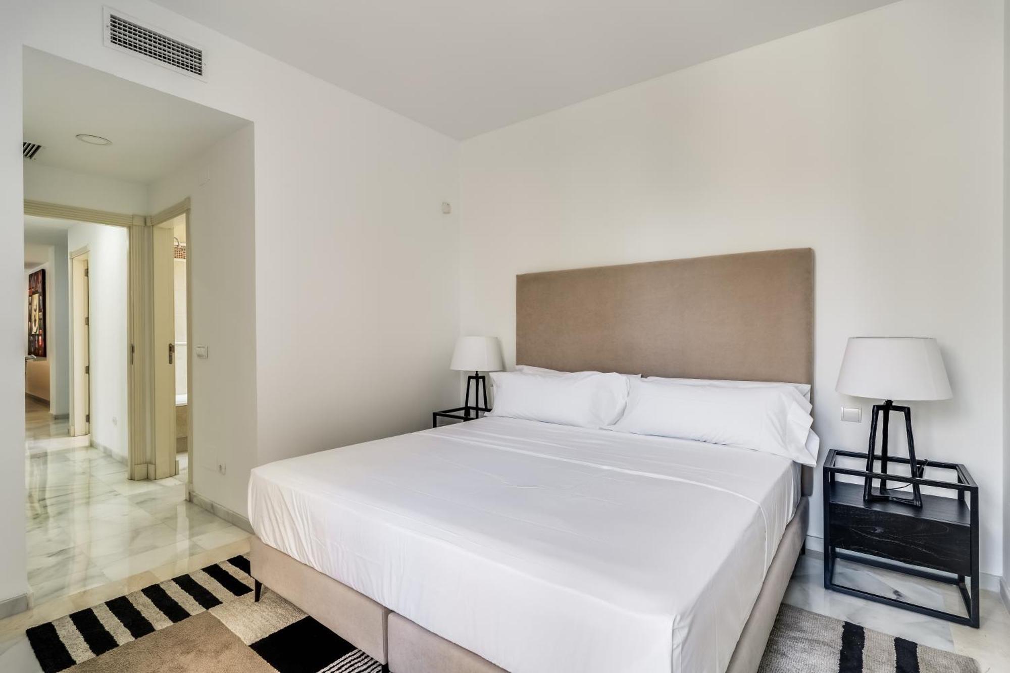 Molo Residences Boutique Apartments & Spa Марбеля Екстериор снимка