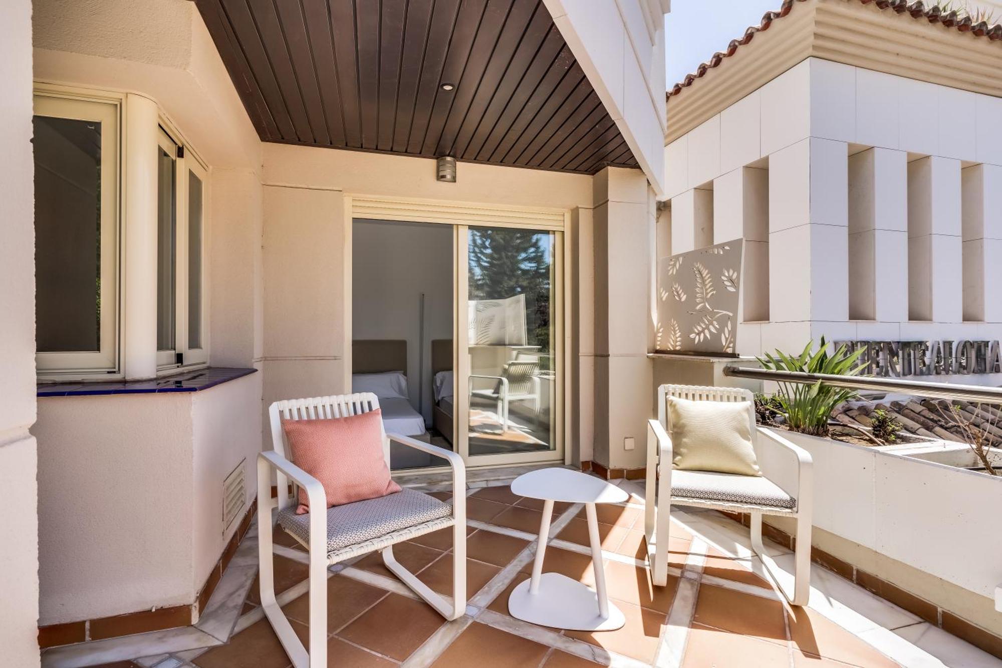 Molo Residences Boutique Apartments & Spa Марбеля Екстериор снимка