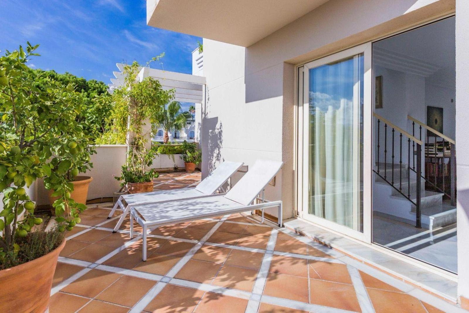 Molo Residences Boutique Apartments & Spa Марбеля Екстериор снимка
