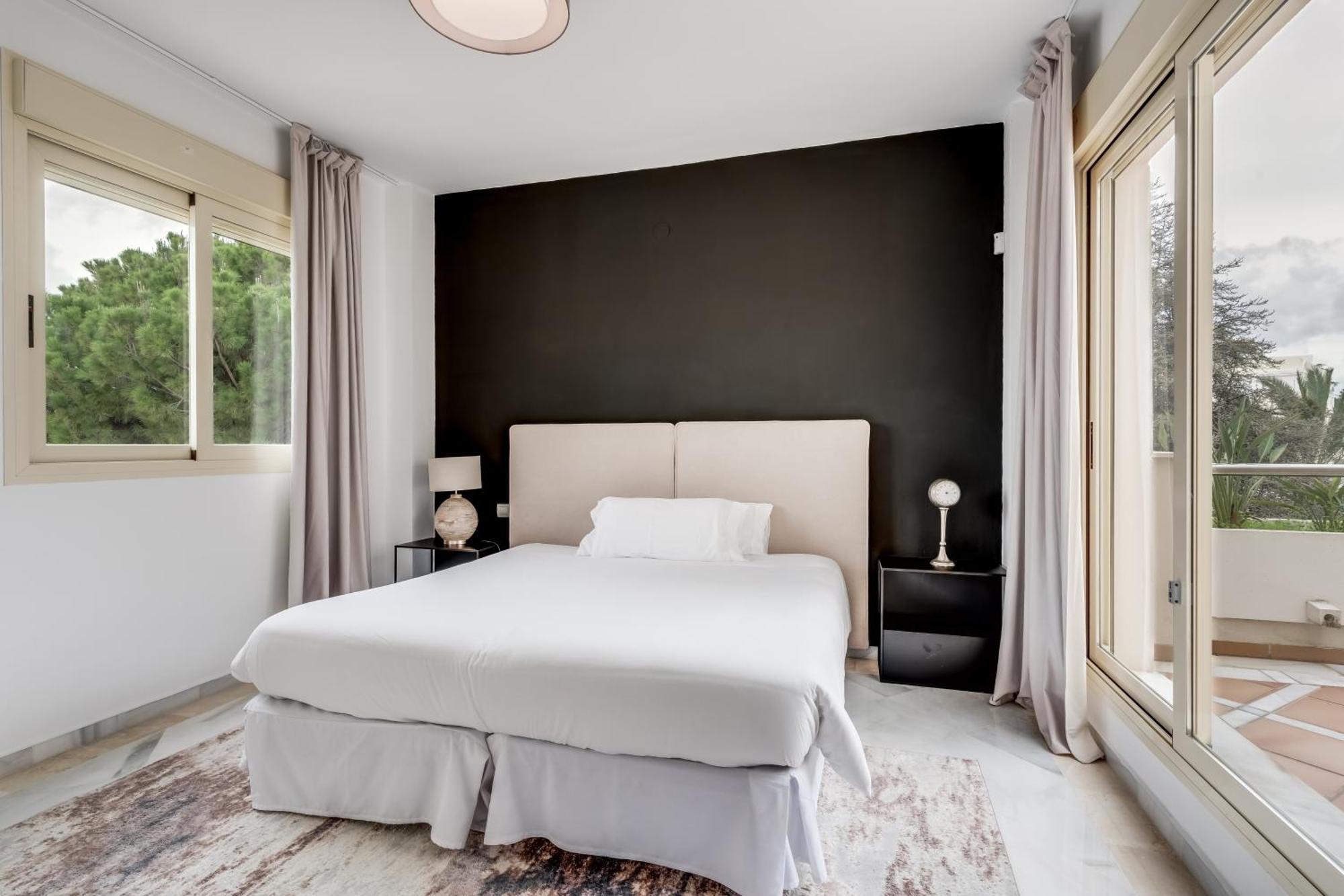 Molo Residences Boutique Apartments & Spa Марбеля Екстериор снимка